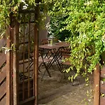 D'hotes L'ecrin Des Saveurs Nocleg ze śniadaniem